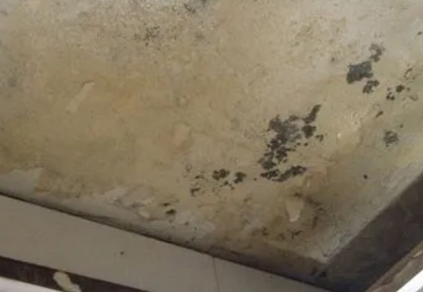 云梦阳台漏水维修公司分享下云梦卫生间渗水维修需要注意哪些问题。